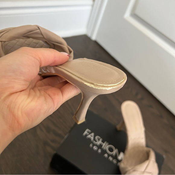 SQUARE TOE HEELS - Picture 4 of 6